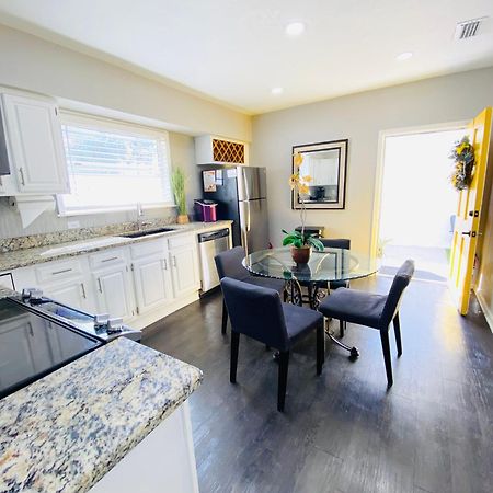 No Ho Yellow Door Bungalow 탬파 외부 사진