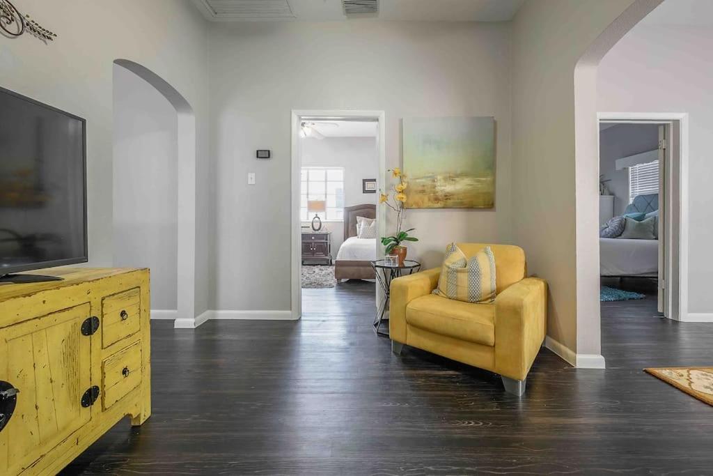 No Ho Yellow Door Bungalow 탬파 외부 사진